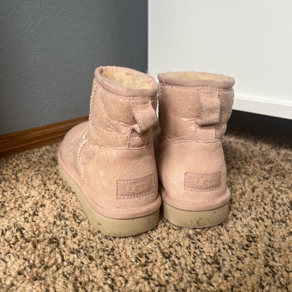 ugg mini - Picture 2 of 2